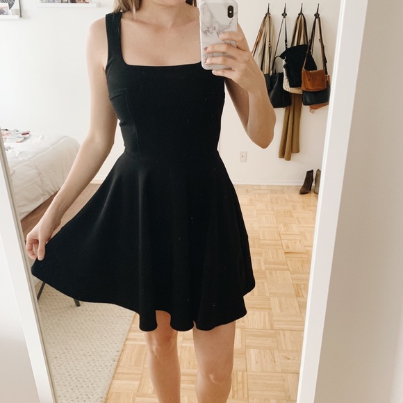 Lulus Dresses & Skirts - Black Lulus Dress